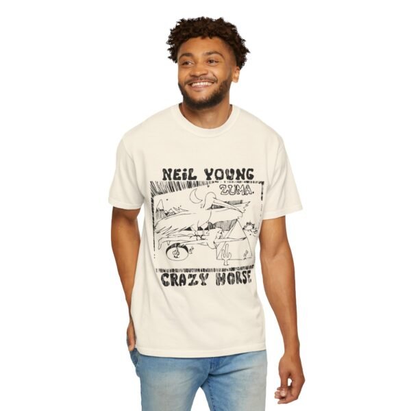 Neil Young T Shirt, Classic Vintage Rock Band Tee for Music Lovers, Retro Concert Shirt, Gift for Neil Young Fans - Image 2